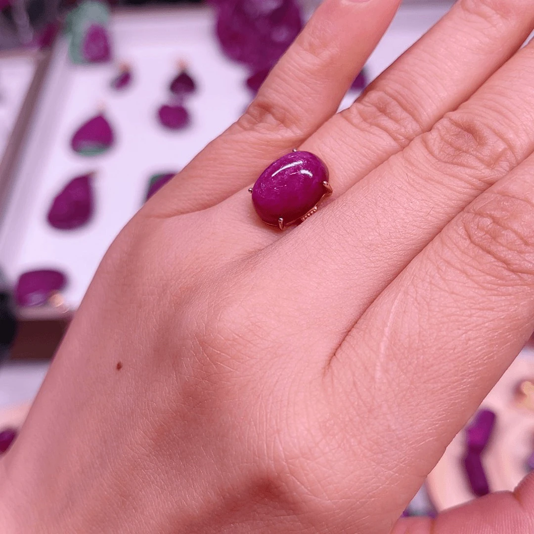 红宝石戒指高端大气