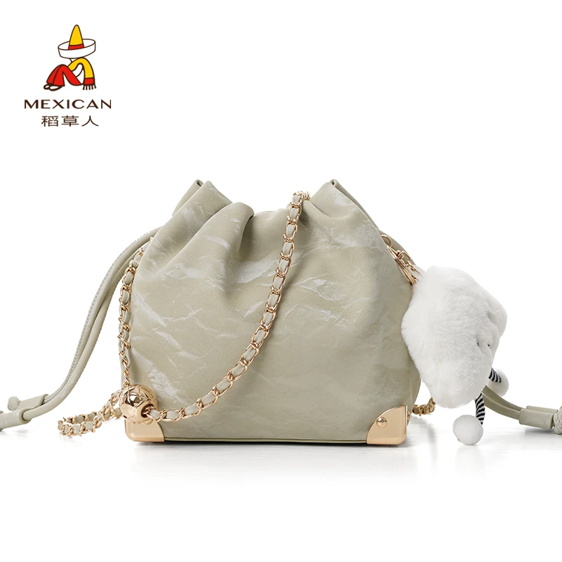 稻草人2024云朵包百搭时尚女士小众韩版抽绳素口链条丝滑女包潮1