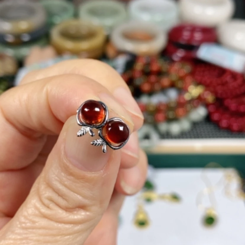 【闪购商品】石榴石（芬达石）耳钉未镶嵌e**°