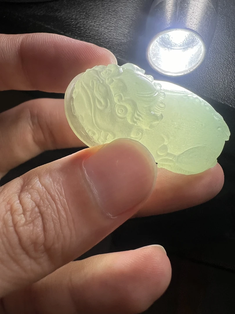 冰晴底色翡翠貔貅毛货