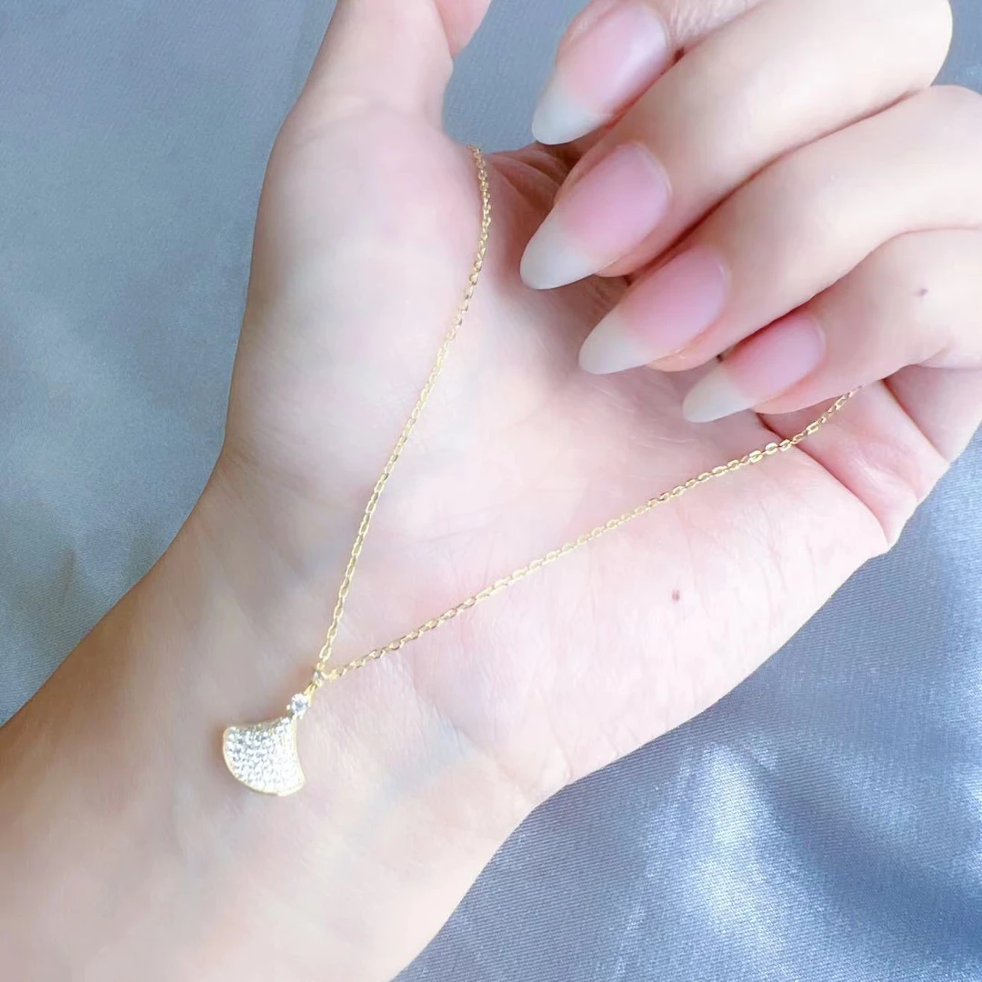 坠链均925银锆石 【荣邦】S925银经典裙子轻奢豪华项链送女友