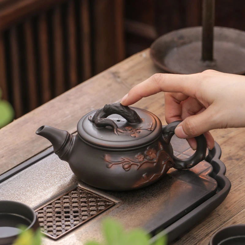 迎客-紫陶梅花壶220毫升（硕德堂）礼盒装ZH138