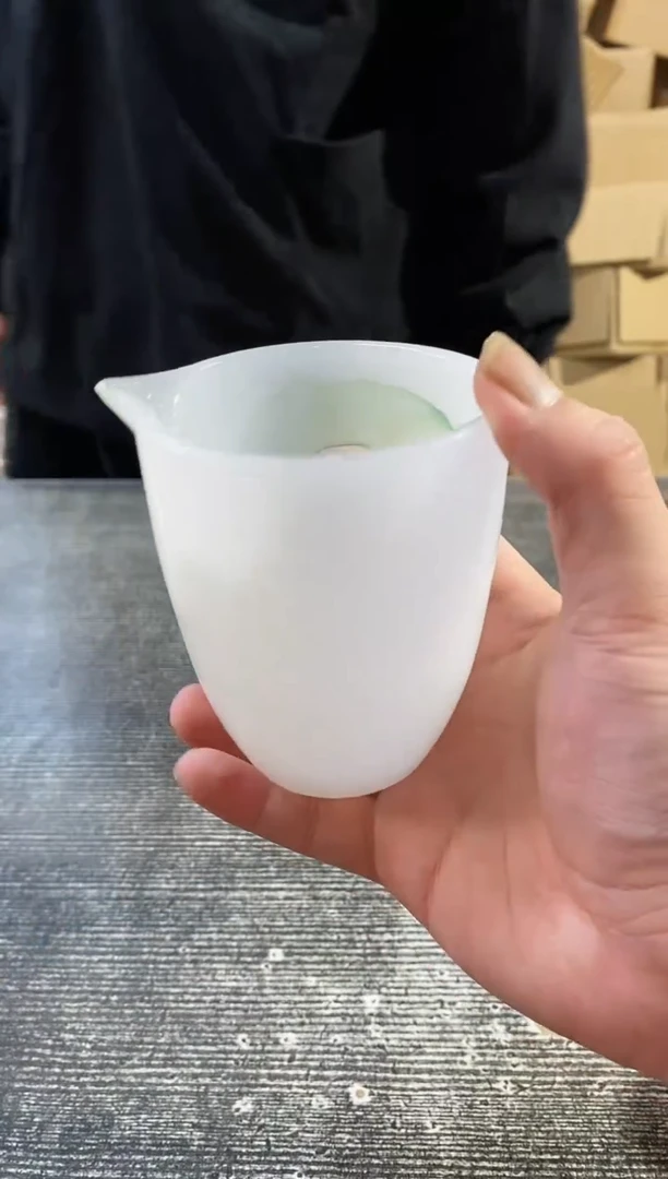 【闪购商品】其他白玉琉璃飘绿公道杯
