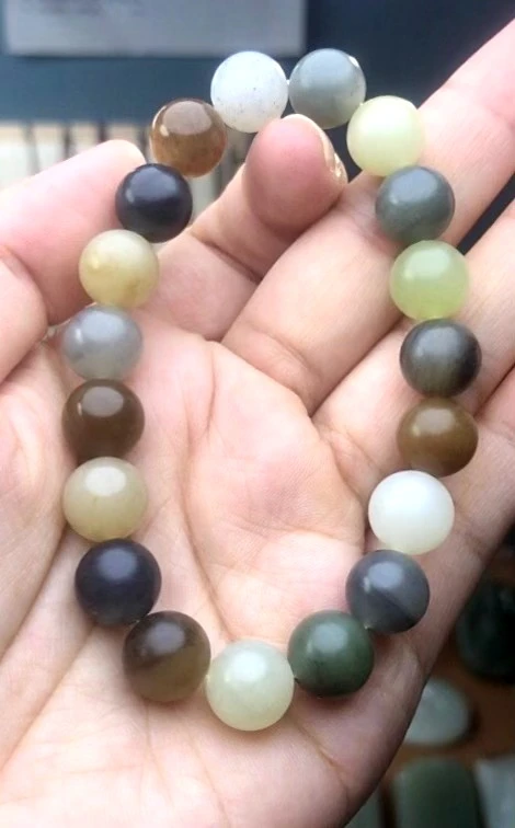 天然和田玉新疆楼兰三色卡10单圈手串