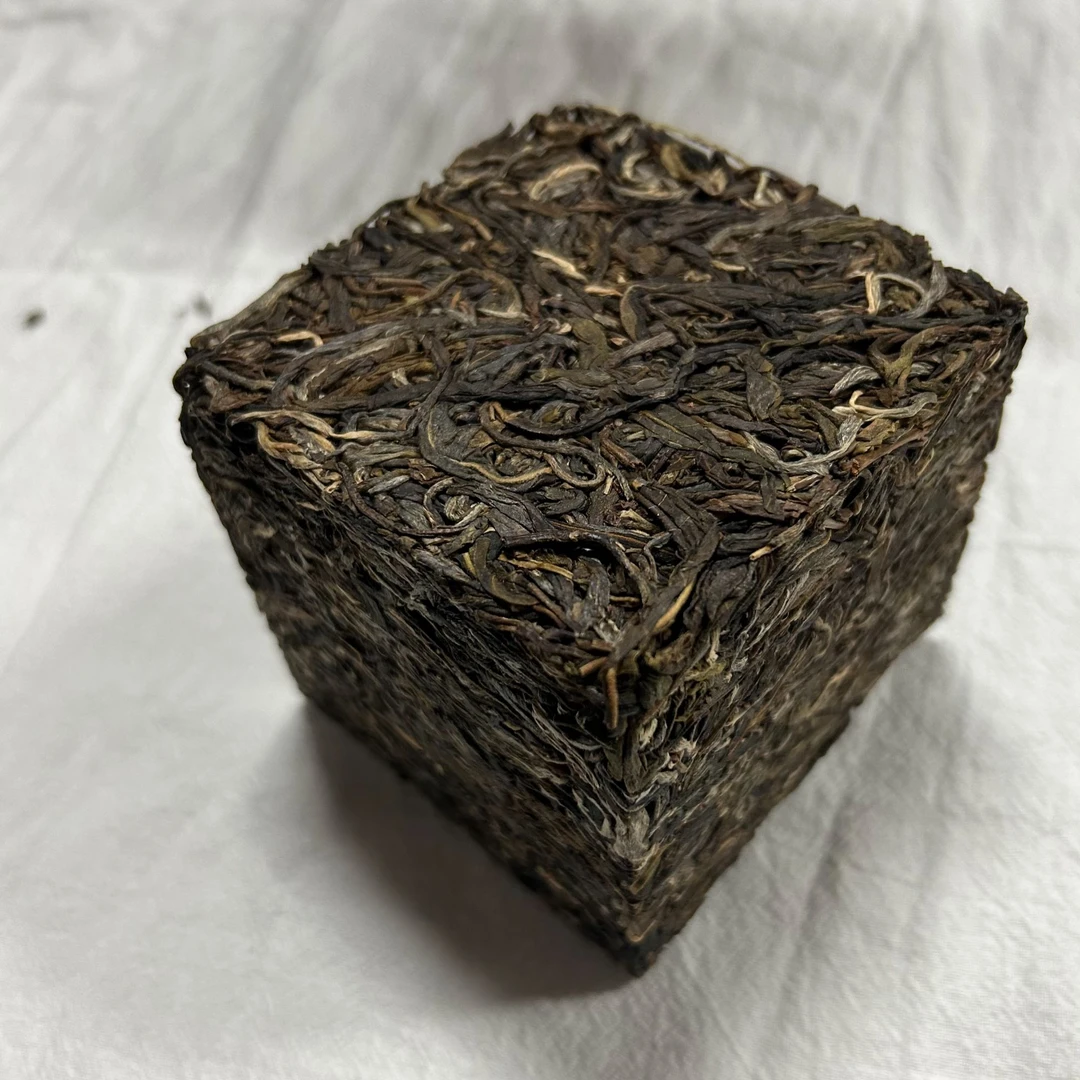 古树女王--私藏四方砖--400克砖茶.生普,A