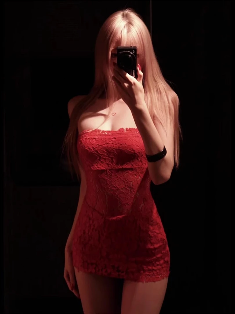 一字肩性感红色蕾丝抹胸连衣裙女夏辣妹气质收腰修身显瘦包臀裙子