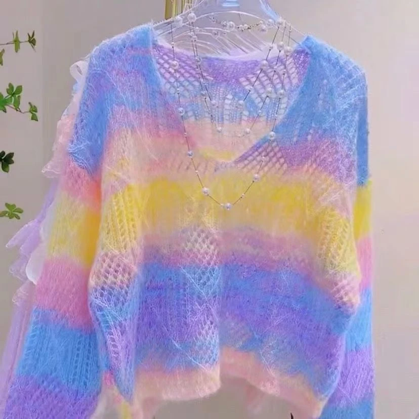 2024新款渐变色彩虹条纹镂空针织毛衣女温柔甜美软糯慵懒多巴胺