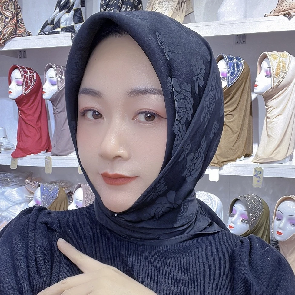 南韩丝印花方巾90*90时尚