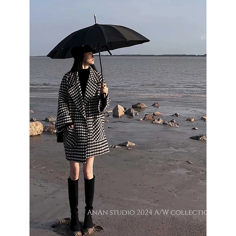 今年流行超好看高级感小香风千鸟格毛呢外套女秋冬款加厚呢子大衣