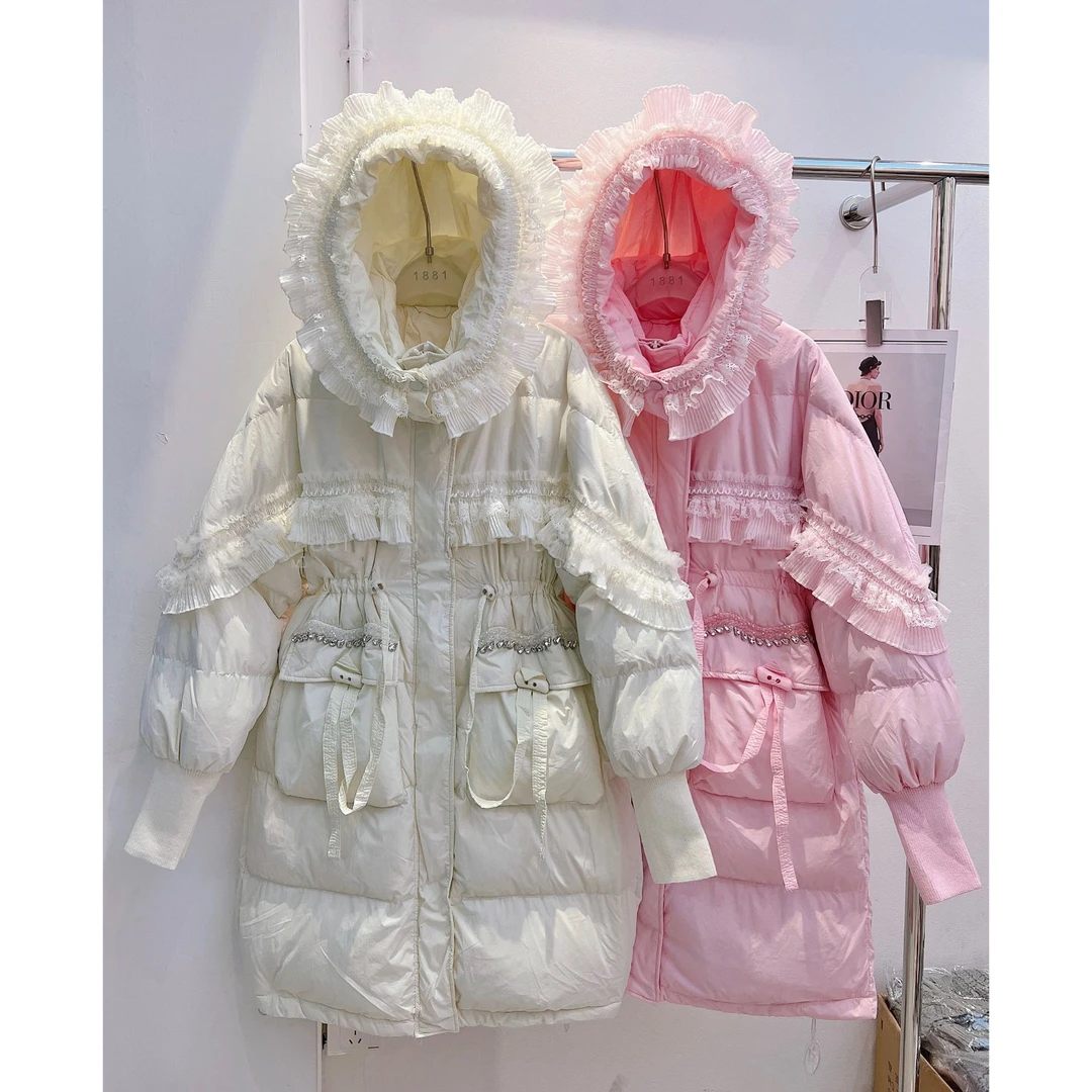 冬季新款重工水钻蕾丝花边连帽中长款雨容服保暖外套