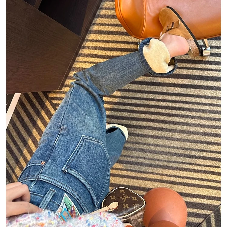 2025冬季新款加绒加厚大码窄版直筒裤梨型身材高腰显瘦阔腿拖地裤