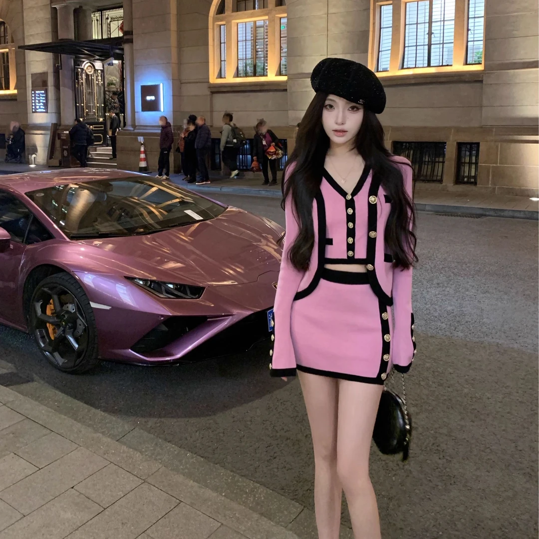 2024新款女小香风显瘦撞色针织短款外套+背心上衣+包臀半身裙套装