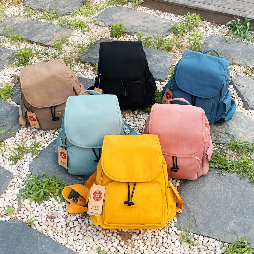 24新款双肩翻盖双肩包女时尚轻便旅行背包防泼水尼龙布包便携书包