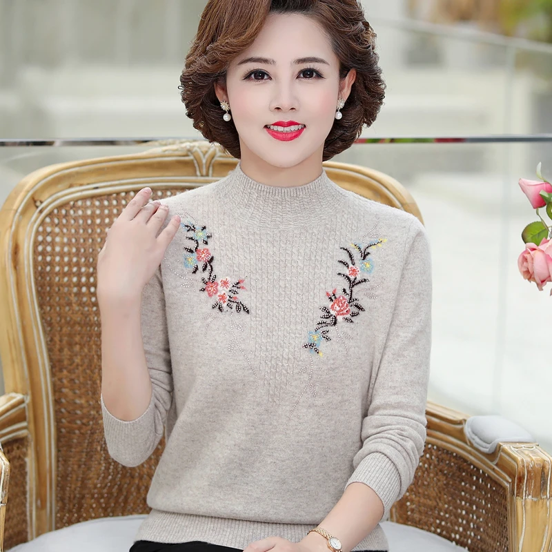 中年妈妈装秋冬毛衣新款短款绣花针织打底衫中老年人春秋上衣服