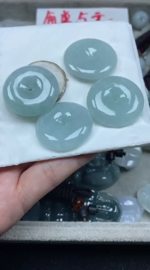 【闪购商品】翡翠颈饰未镶嵌27平安扣多样性其一