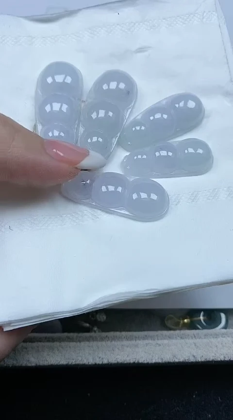 【闪购商品】翡翠颈饰未镶嵌76 豆子