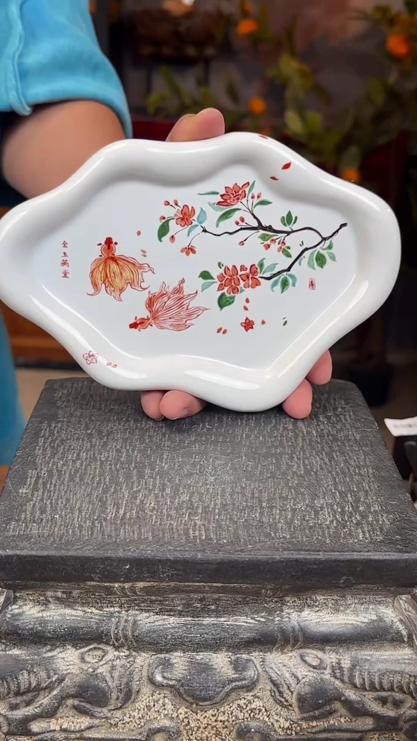 【闪购商品】摆件云朵盘手工釉上彩
