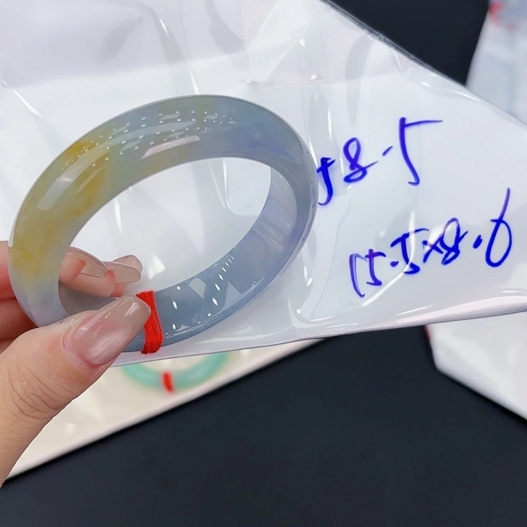 翡翠手镯未镶嵌天**滚天然翡翠手镯