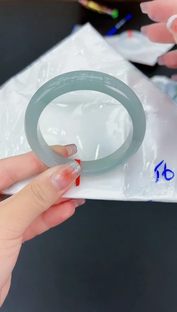 【闪购商品】翡翠手镯未镶嵌天然翡翠