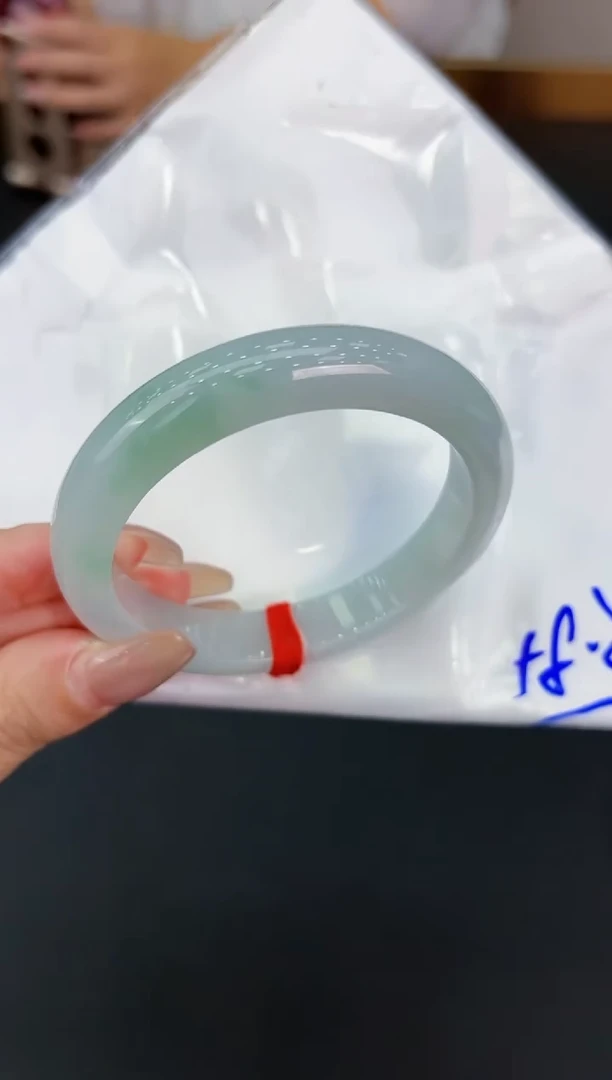 【闪购商品】翡翠手镯未镶嵌翡翠手镯