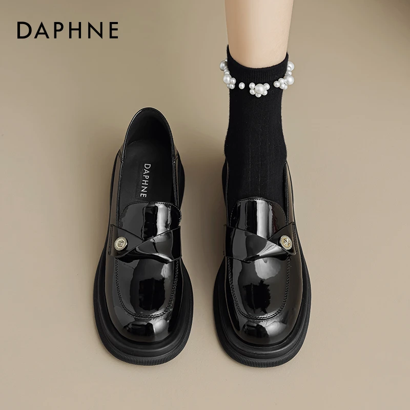 达芙妮黑色亮面乐福鞋女2025爆款秋季厚底玛丽珍小皮鞋英伦风单鞋