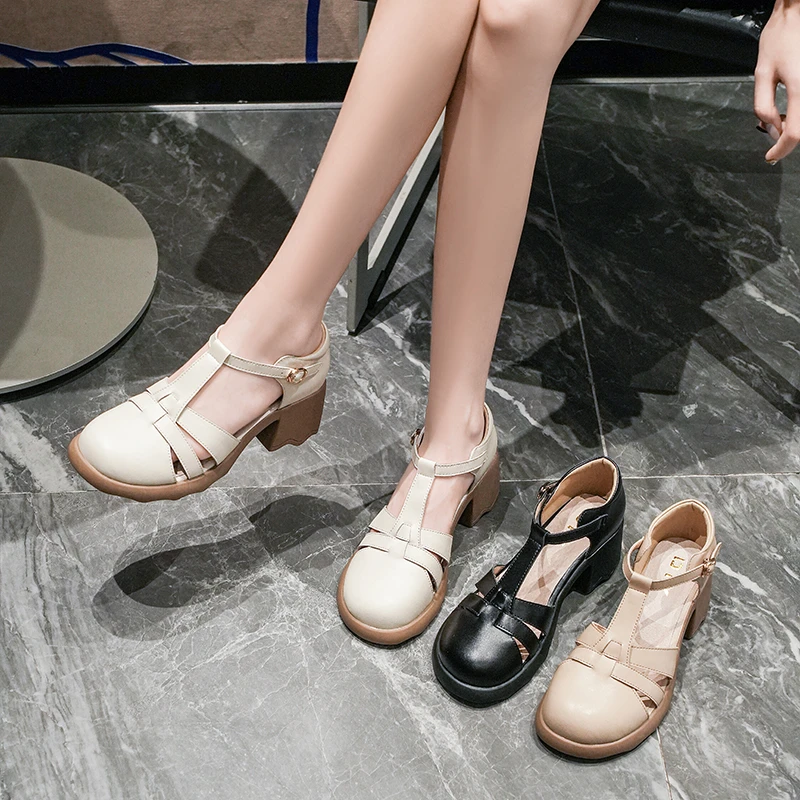 2024新款夏季时尚休闲包头百搭镂空中跟罗马凉鞋软底跟鞋