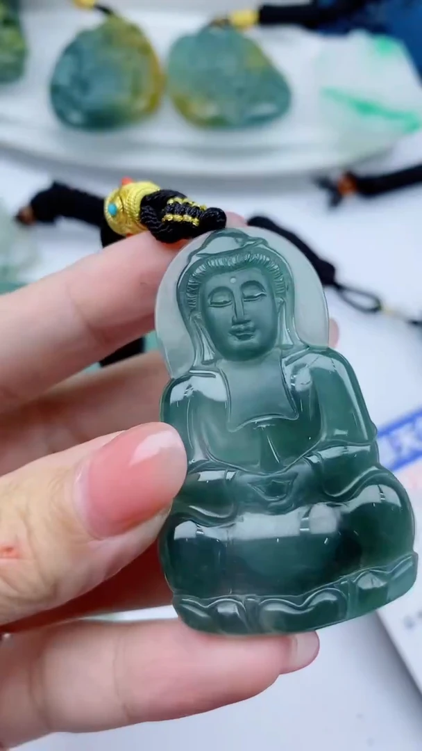 【闪购商品】翡翠颈饰未镶嵌多样性随机一件发货
