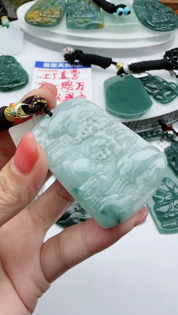 【闪购商品】翡翠颈饰未镶嵌1111111111