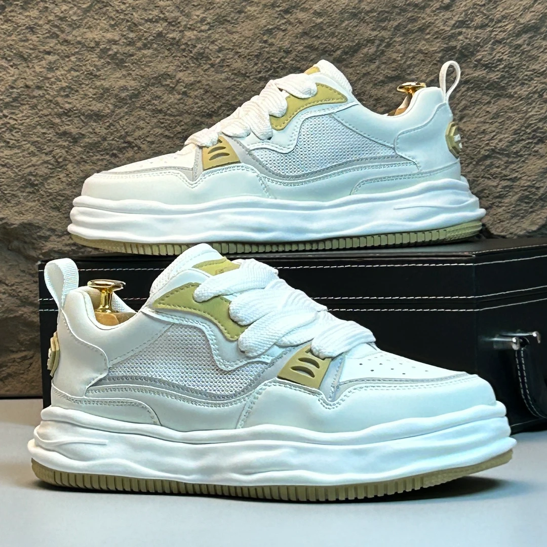 男鞋2024夏季新款网面透气板鞋纯色小众小白鞋子增高百搭运动鞋男