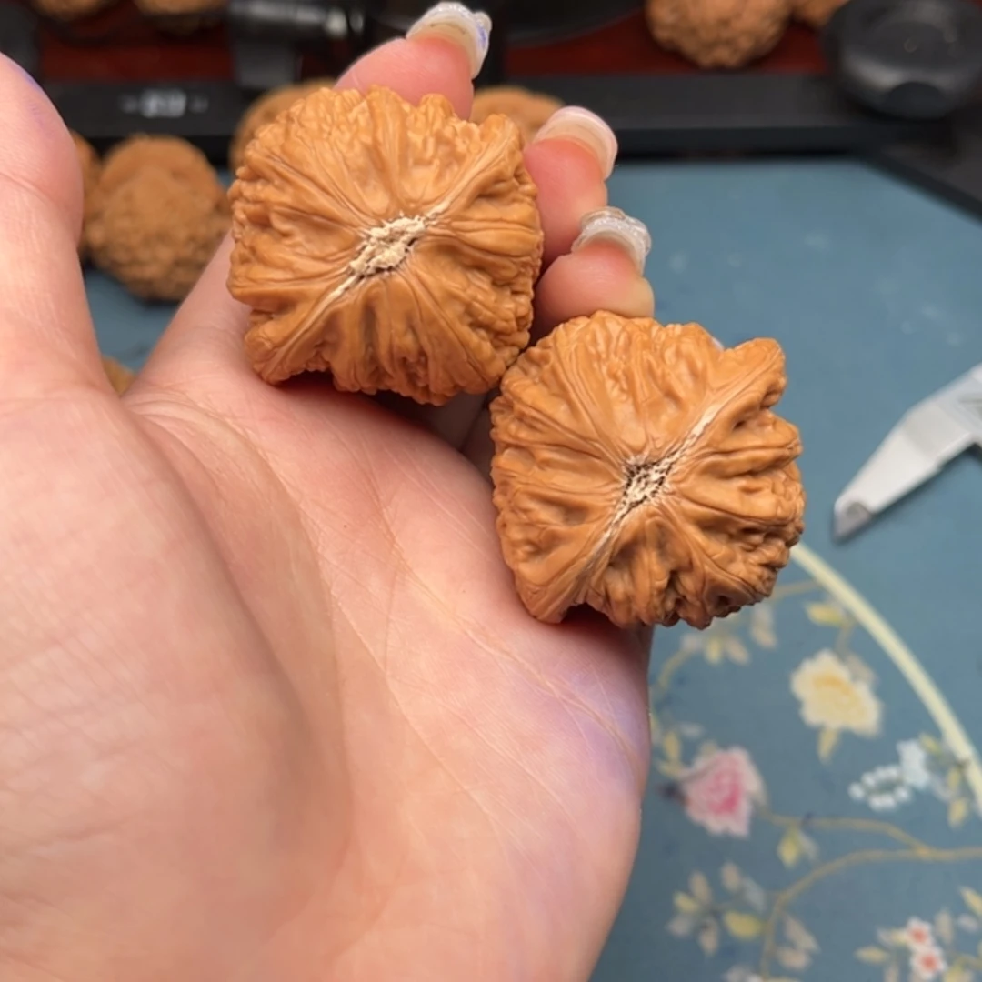 【闪购商品】文玩核桃把件D****t