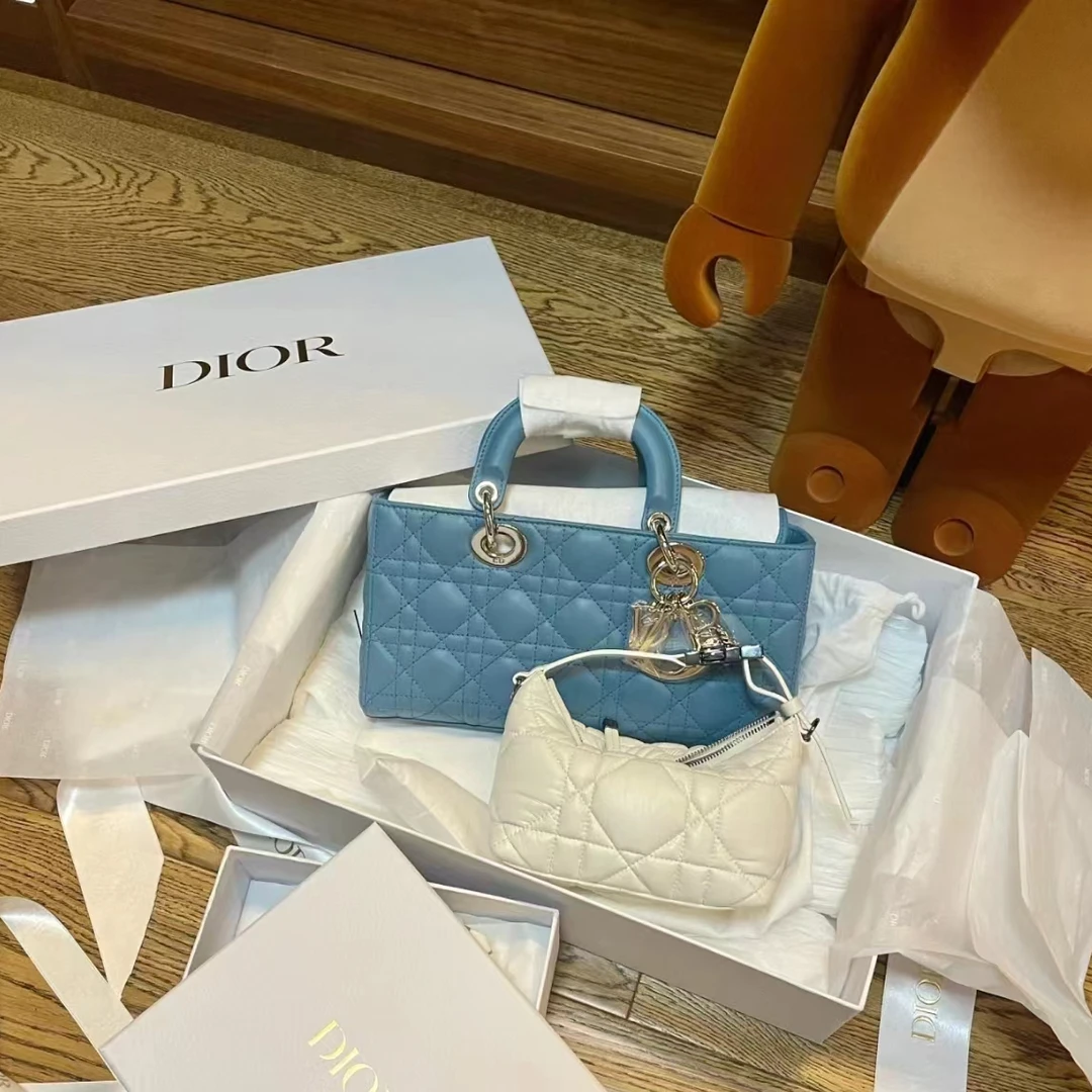 99新 DIOR/迪奥 青奢荟/蓝色横板戴妃三格手提包//46110