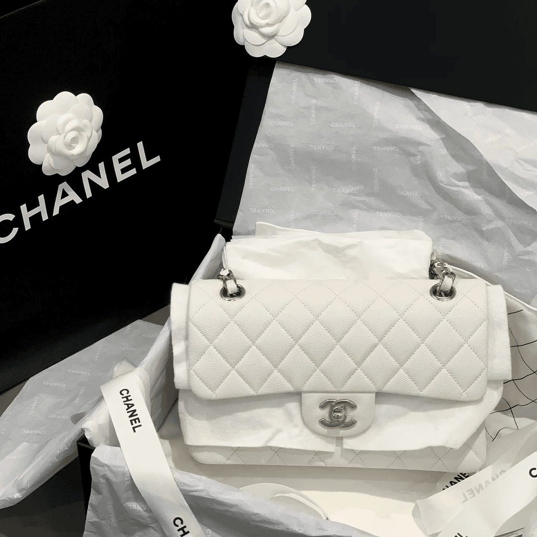 全新未使用 Chanel/香奈儿 青奢荟/白金牛小号CF斜挎包//39741