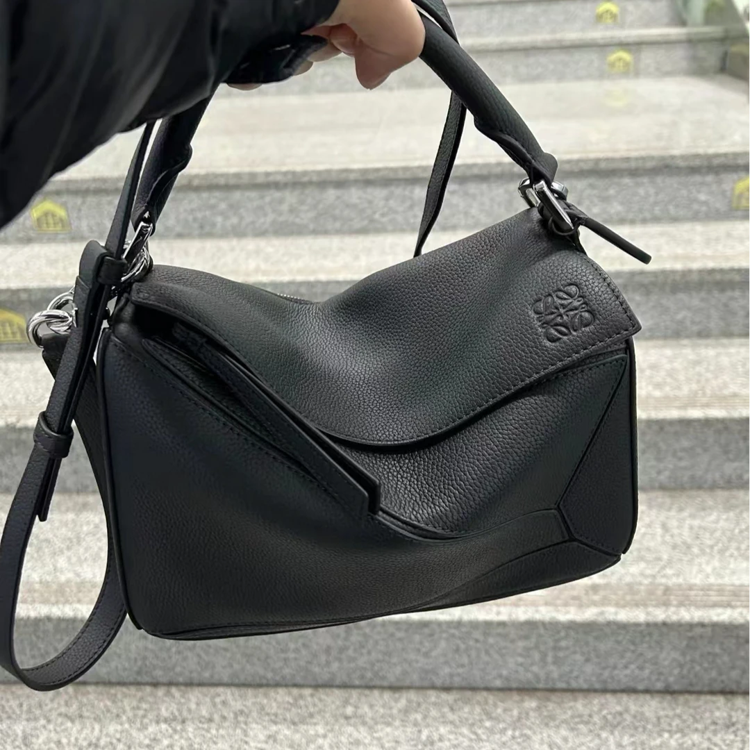 99新 LOEWE/罗意威 青奢荟/小号几何黑色包手提斜挎包/66675