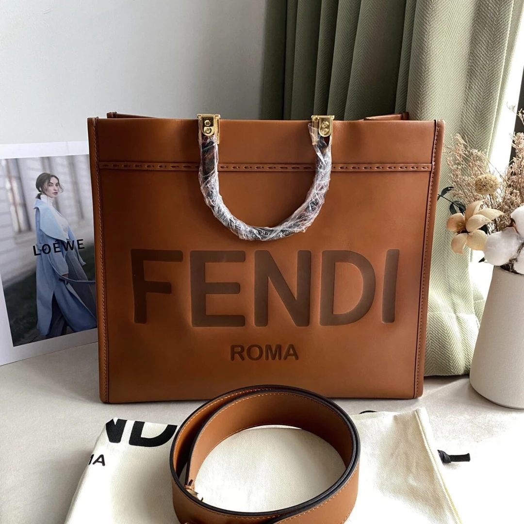 未使用 FENDI/芬迪 青奢荟/芬迪托特////72674