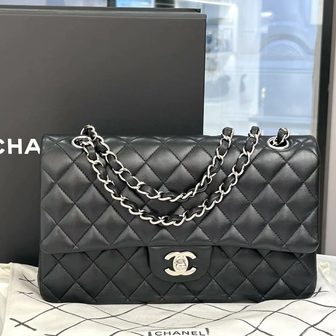 95新 Chanel/香奈儿 青奢荟/经典时尚黑银羊CF斜挎包/14开/54350