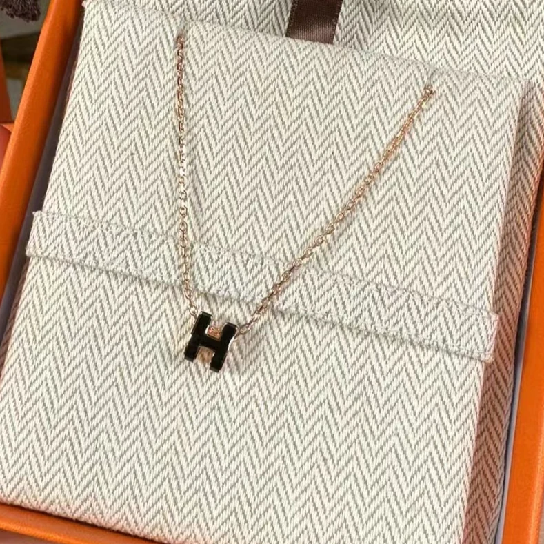 全新未使用 Hermes/爱马仕 青奢荟/气质H黑玫瑰金项链/52352