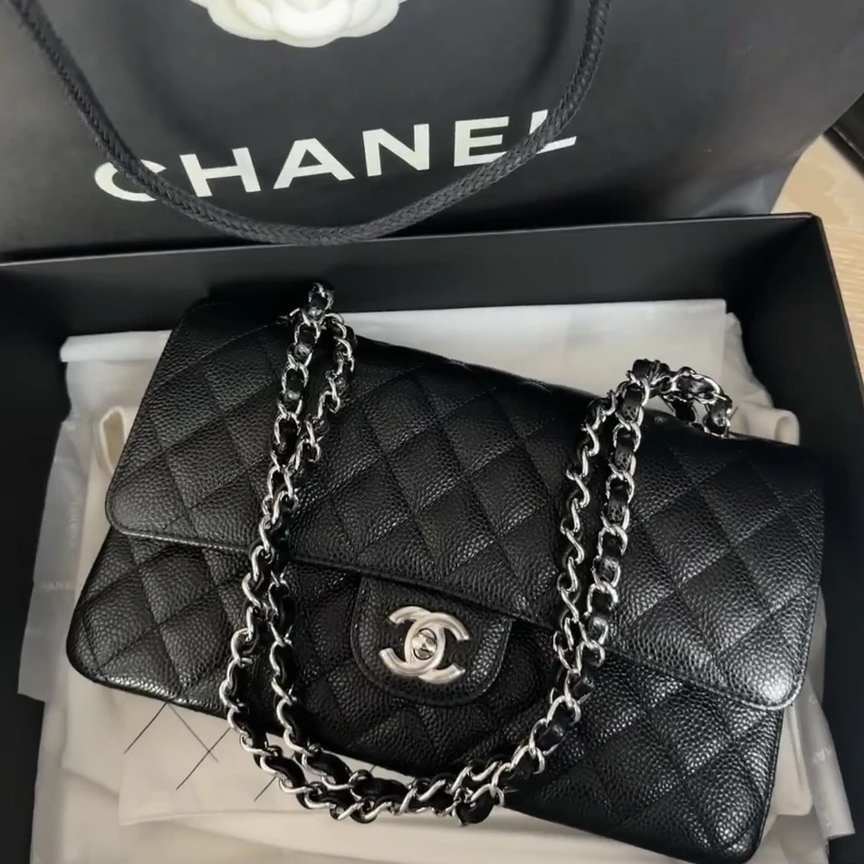 99新 Chanel/香奈儿 青奢荟/CF黑银牛小号斜挎包/63591