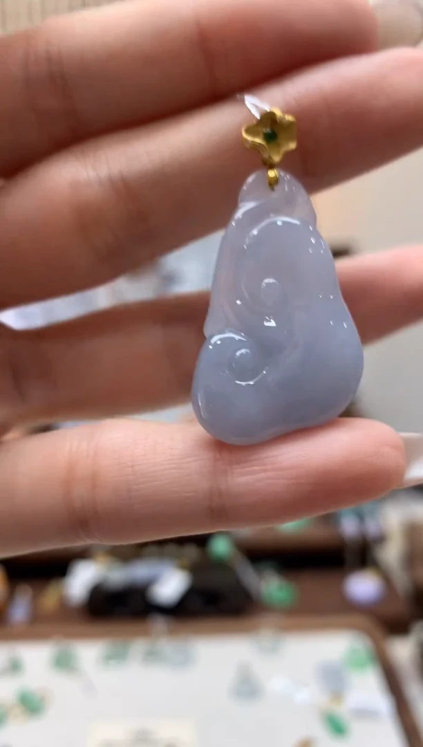 【闪购商品】翡翠吊坠(不含链)18K金镶嵌如意