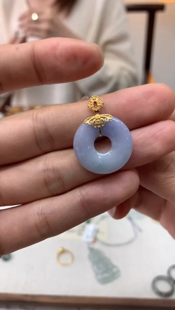 【闪购商品】翡翠吊坠(不含链)18K金镶嵌甜甜圈