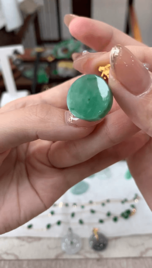 【闪购商品】翡翠吊坠(不含链)18K金镶嵌圆牌