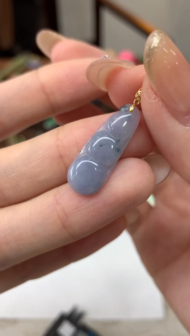 【闪购商品】翡翠吊坠(不含链)18K金镶嵌豆子