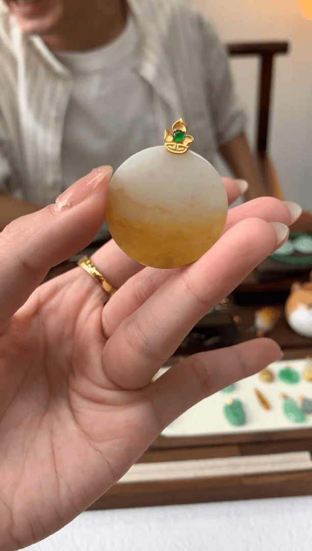 【闪购商品】翡翠吊坠(不含链)18K金镶嵌无事牌