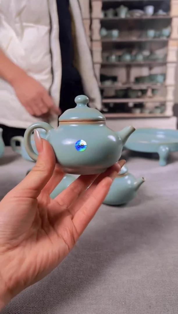 【闪购商品】瓷杯仿古小融天壶瑕58