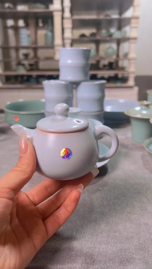 【闪购商品】瓷杯仿古月白小壶瑕176