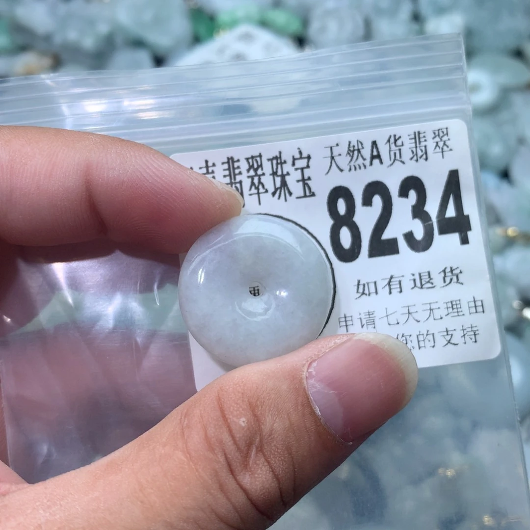 翡翠颈饰未镶嵌8234，