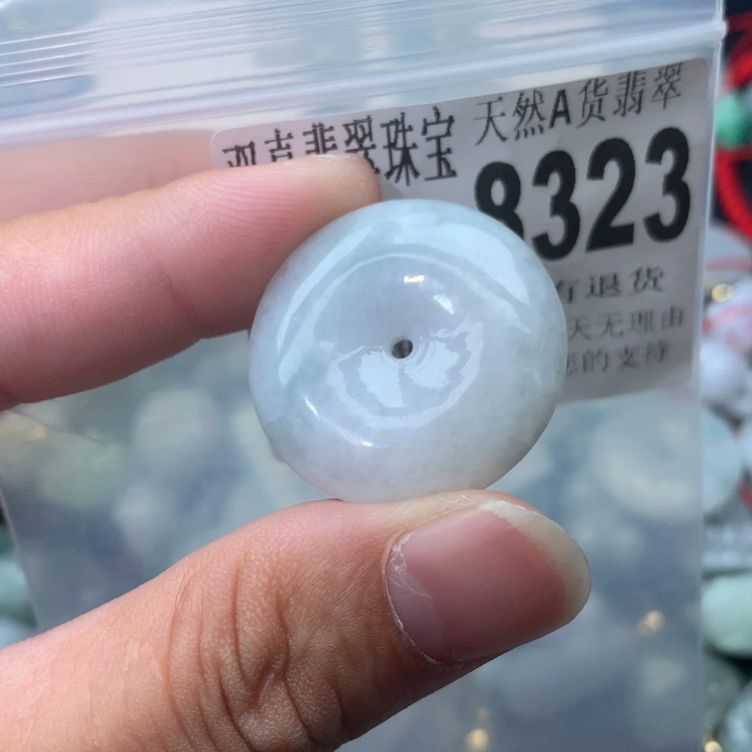 翡翠颈饰未镶嵌8323，