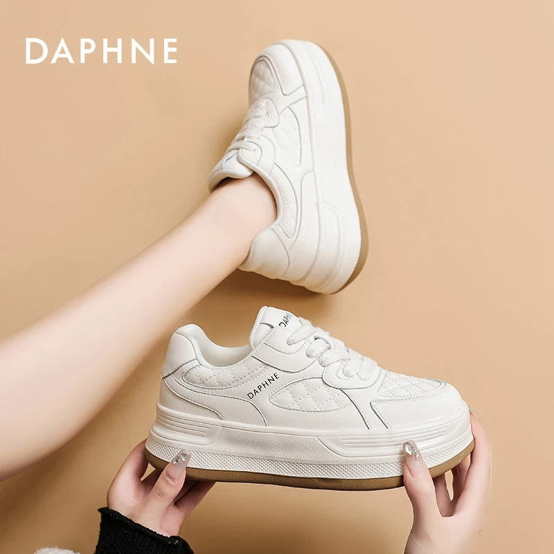 达芙妮小白鞋女2025春季新款时尚百搭系带休闲鞋增高厚底板鞋