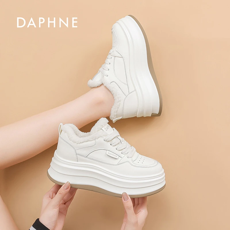 Daphne/达芙妮小白鞋女2025冬季新款休闲加绒时尚百搭运动鞋板鞋