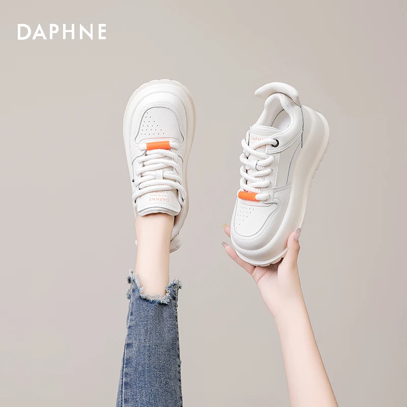 达芙妮真皮厚底小白鞋女2025春季新款百搭休闲板鞋松糕底运动鞋女