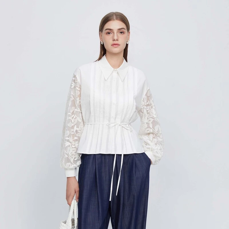 S·DEER圣迪奥女装时尚法式翻领风琴褶收腰绣花网纱衬衫S243Z0518